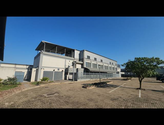 5,225M² WAREHOUSE FOR SALE IN RIVERHORSE VALLEY